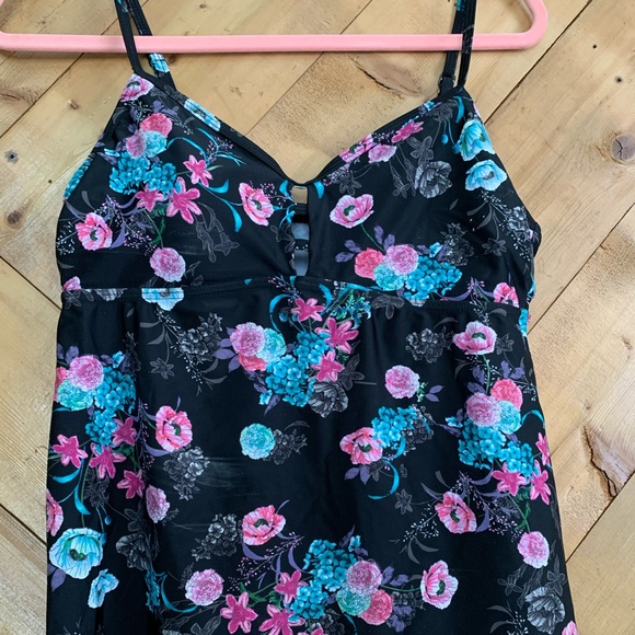 Kenzie tankini top - Picture 2 of 2